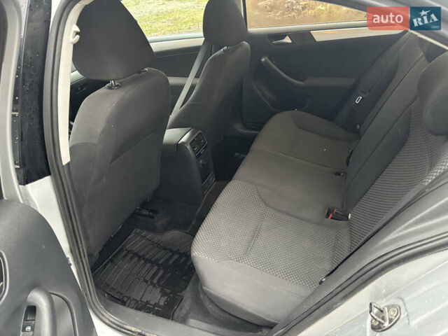 Серый Фольксваген Джетта, объемом двигателя 1.6 л и пробегом 286 тыс. км за 6700 $, фото 14 на Automoto.ua