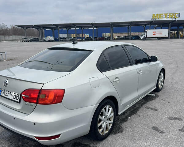 Сірий Фольксваген Джетта, об'ємом двигуна 2.5 л та пробігом 400 тис. км за 7000 $, фото 4 на Automoto.ua