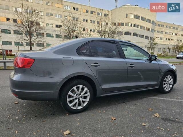 Серый Фольксваген Джетта, объемом двигателя 2.48 л и пробегом 184 тыс. км за 8700 $, фото 11 на Automoto.ua