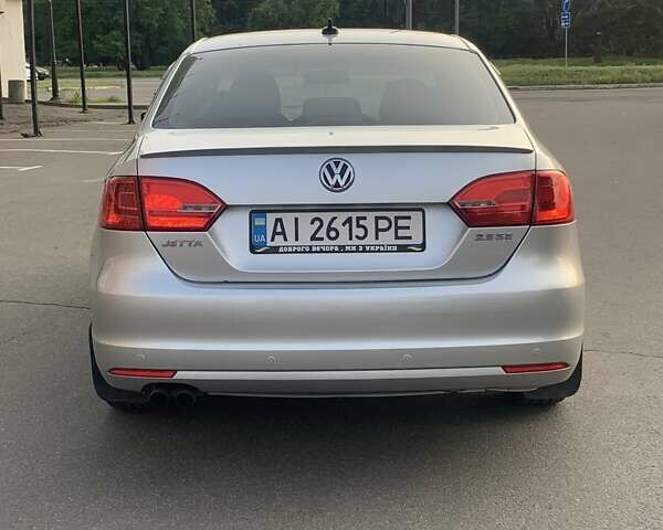Серый Фольксваген Джетта, объемом двигателя 2.48 л и пробегом 133 тыс. км за 8800 $, фото 9 на Automoto.ua