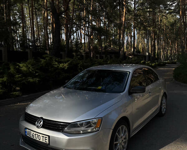 Серый Фольксваген Джетта, объемом двигателя 1.98 л и пробегом 241 тыс. км за 8000 $, фото 1 на Automoto.ua