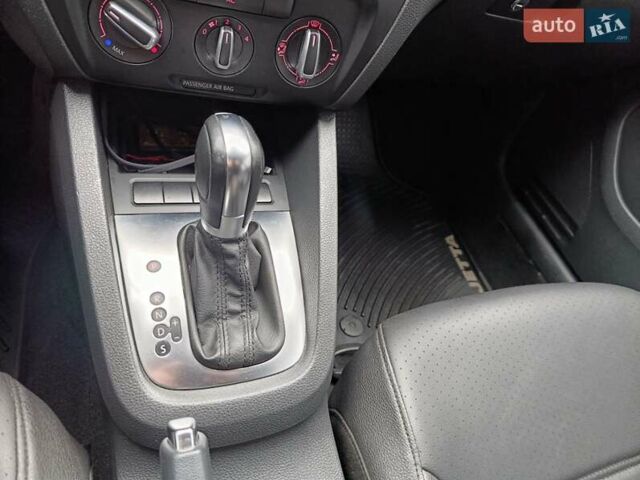 Серый Фольксваген Джетта, объемом двигателя 2.48 л и пробегом 208 тыс. км за 10499 $, фото 31 на Automoto.ua