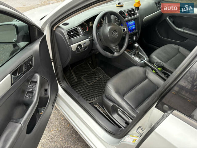 Серый Фольксваген Джетта, объемом двигателя 1.97 л и пробегом 311 тыс. км за 8100 $, фото 13 на Automoto.ua