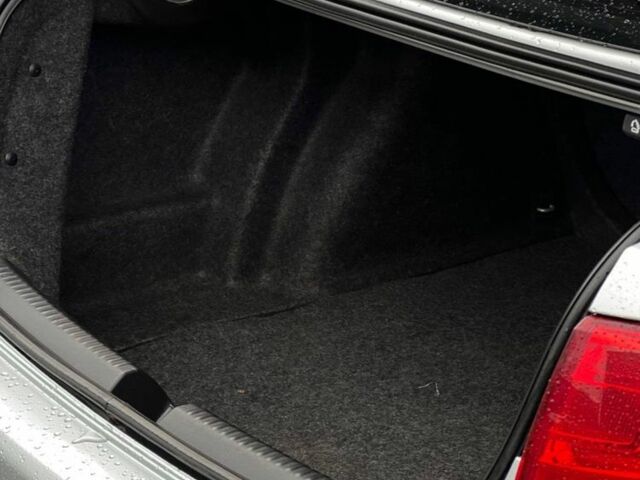 Серый Фольксваген Джетта, объемом двигателя 2.5 л и пробегом 230 тыс. км за 6999 $, фото 9 на Automoto.ua