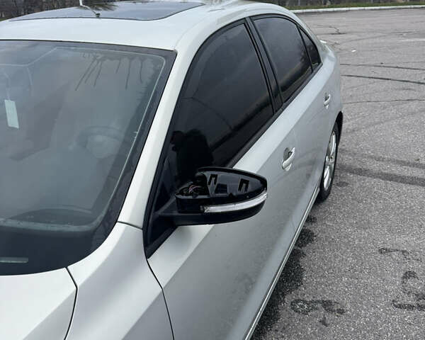 Сірий Фольксваген Джетта, об'ємом двигуна 2.5 л та пробігом 400 тис. км за 7000 $, фото 5 на Automoto.ua