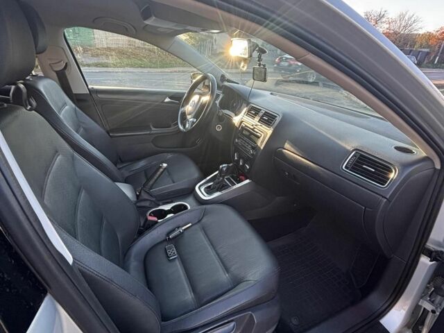 Серый Фольксваген Джетта, объемом двигателя 2.5 л и пробегом 220 тыс. км за 9000 $, фото 18 на Automoto.ua