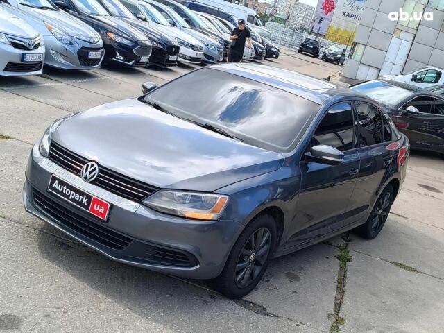 Серый Фольксваген Джетта, объемом двигателя 2.5 л и пробегом 250 тыс. км за 8690 $, фото 2 на Automoto.ua