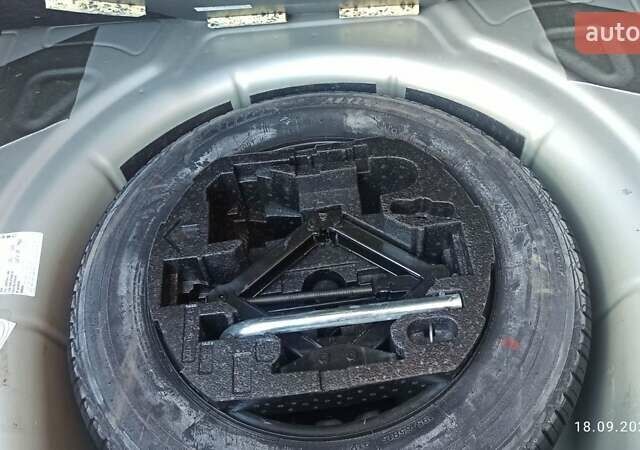 Серый Фольксваген Джетта, объемом двигателя 2.5 л и пробегом 103 тыс. км за 8400 $, фото 17 на Automoto.ua