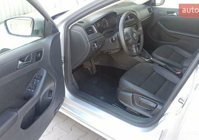 Серый Фольксваген Джетта, объемом двигателя 2.5 л и пробегом 103 тыс. км за 8400 $, фото 23 на Automoto.ua