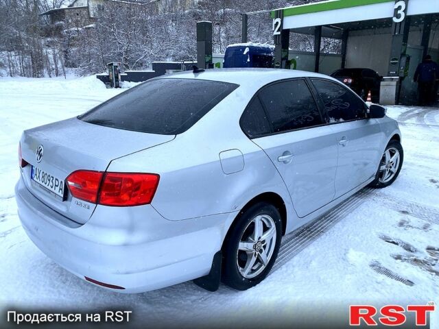 Сірий Фольксваген Джетта, об'ємом двигуна 2.5 л та пробігом 220 тис. км за 8700 $, фото 3 на Automoto.ua