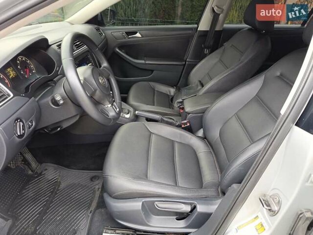 Серый Фольксваген Джетта, объемом двигателя 2.48 л и пробегом 208 тыс. км за 10499 $, фото 11 на Automoto.ua