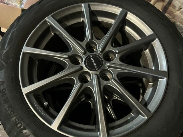 Серый Фольксваген Джетта, объемом двигателя 2.5 л и пробегом 280 тыс. км за 9500 $, фото 4 на Automoto.ua