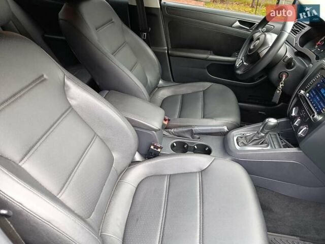 Серый Фольксваген Джетта, объемом двигателя 2.48 л и пробегом 208 тыс. км за 10499 $, фото 21 на Automoto.ua