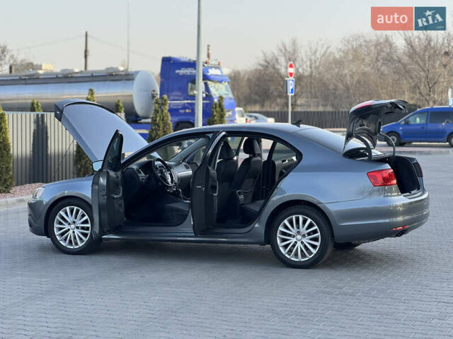 Серый Фольксваген Джетта, объемом двигателя 1.97 л и пробегом 212 тыс. км за 9200 $, фото 21 на Automoto.ua