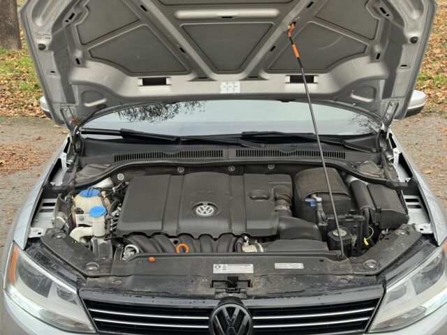 Серый Фольксваген Джетта, объемом двигателя 2.5 л и пробегом 198 тыс. км за 9300 $, фото 14 на Automoto.ua