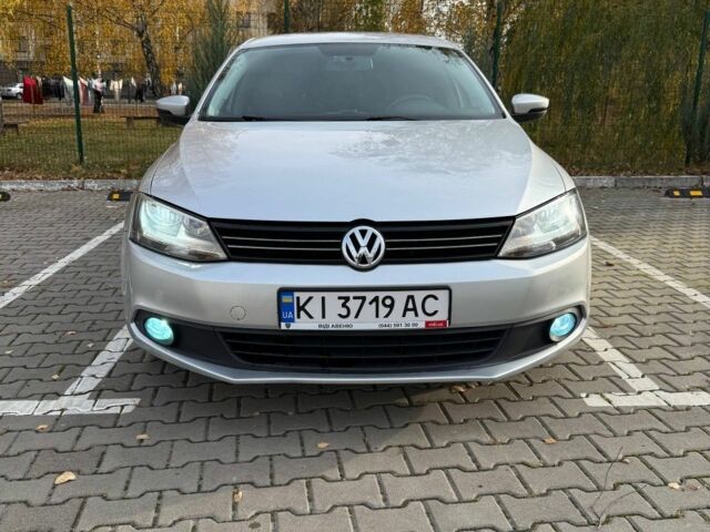 Сірий Фольксваген Джетта, об'ємом двигуна 2.5 л та пробігом 228 тис. км за 8300 $, фото 5 на Automoto.ua