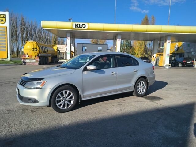 Серый Фольксваген Джетта, объемом двигателя 2.5 л и пробегом 220 тыс. км за 9000 $, фото 2 на Automoto.ua