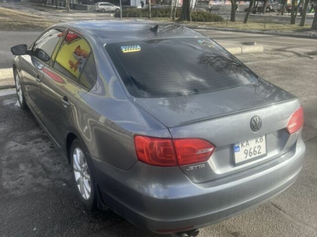 Серый Фольксваген Джетта, объемом двигателя 2.5 л и пробегом 250 тыс. км за 9100 $, фото 2 на Automoto.ua