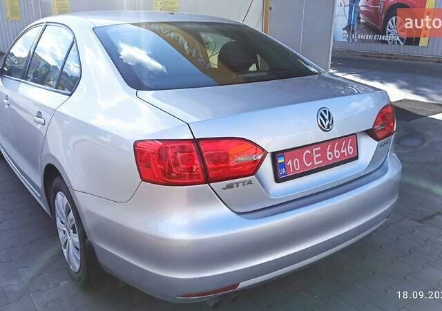 Серый Фольксваген Джетта, объемом двигателя 2.5 л и пробегом 103 тыс. км за 8400 $, фото 6 на Automoto.ua