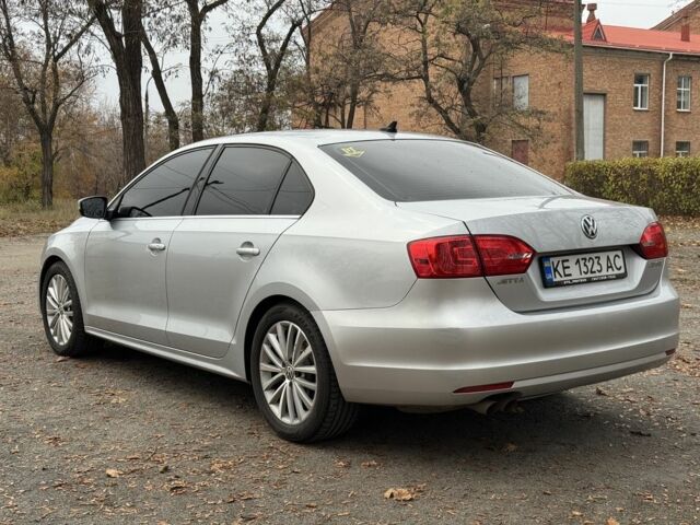 Серый Фольксваген Джетта, объемом двигателя 2.5 л и пробегом 198 тыс. км за 9300 $, фото 4 на Automoto.ua
