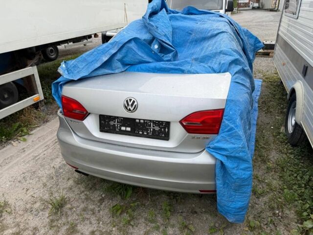 Сірий Фольксваген Джетта, об'ємом двигуна 2.5 л та пробігом 150 тис. км за 2900 $, фото 3 на Automoto.ua