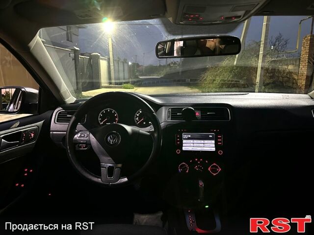 Серый Фольксваген Джетта, объемом двигателя 2.5 л и пробегом 160 тыс. км за 9000 $, фото 7 на Automoto.ua