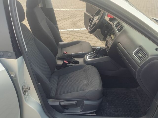 Серый Фольксваген Джетта, объемом двигателя 2 л и пробегом 196 тыс. км за 7900 $, фото 19 на Automoto.ua