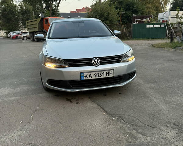 Сірий Фольксваген Джетта, об'ємом двигуна 1.2 л та пробігом 231 тис. км за 7200 $, фото 1 на Automoto.ua