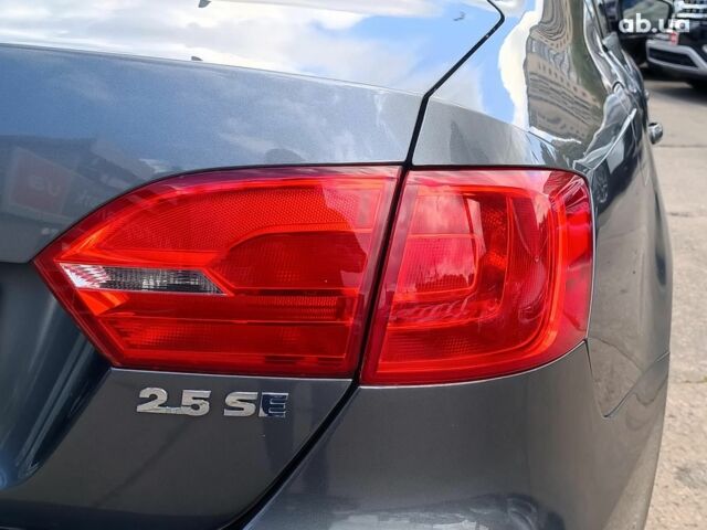 Серый Фольксваген Джетта, объемом двигателя 2.5 л и пробегом 250 тыс. км за 8690 $, фото 9 на Automoto.ua