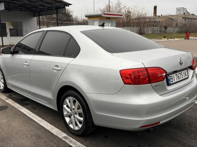 Серый Фольксваген Джетта, объемом двигателя 2.5 л и пробегом 260 тыс. км за 8750 $, фото 3 на Automoto.ua