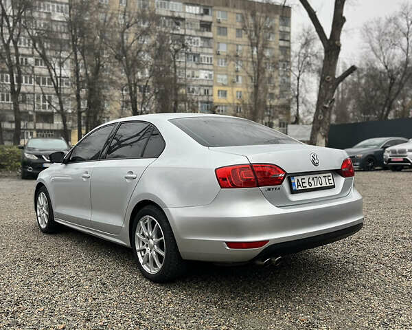 Сірий Фольксваген Джетта, об'ємом двигуна 1.98 л та пробігом 241 тис. км за 7700 $, фото 3 на Automoto.ua