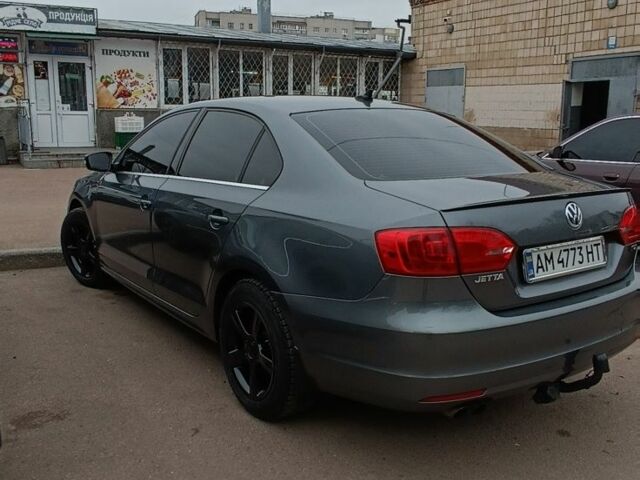 Серый Фольксваген Джетта, объемом двигателя 2 л и пробегом 210 тыс. км за 9200 $, фото 2 на Automoto.ua