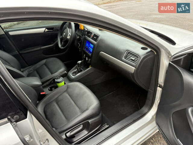 Серый Фольксваген Джетта, объемом двигателя 1.97 л и пробегом 311 тыс. км за 8100 $, фото 12 на Automoto.ua