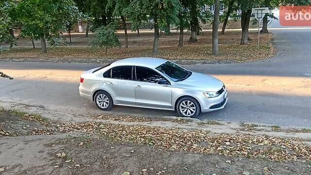 Сірий Фольксваген Джетта, об'ємом двигуна 2 л та пробігом 257 тис. км за 7700 $, фото 2 на Automoto.ua