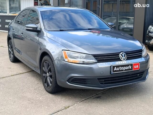 Серый Фольксваген Джетта, объемом двигателя 2.5 л и пробегом 250 тыс. км за 8690 $, фото 6 на Automoto.ua