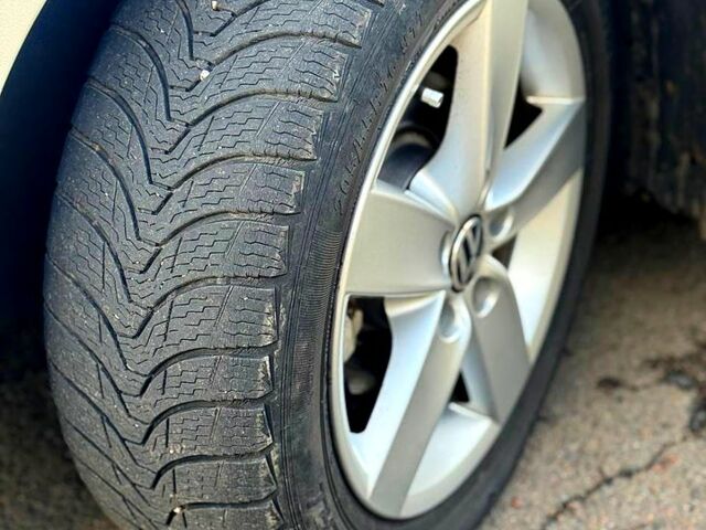 Серый Фольксваген Джетта, объемом двигателя 1.6 л и пробегом 276 тыс. км за 7000 $, фото 7 на Automoto.ua