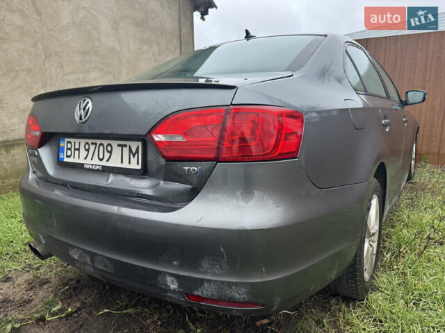 Серый Фольксваген Джетта, объемом двигателя 1.97 л и пробегом 218 тыс. км за 8200 $, фото 2 на Automoto.ua