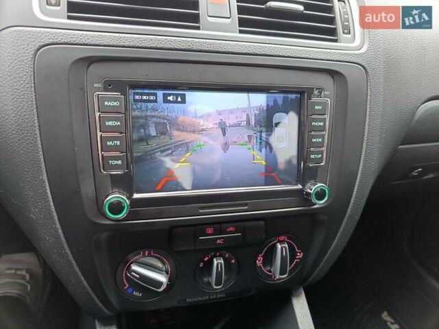 Серый Фольксваген Джетта, объемом двигателя 2.48 л и пробегом 208 тыс. км за 10499 $, фото 28 на Automoto.ua