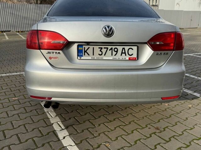 Сірий Фольксваген Джетта, об'ємом двигуна 2.5 л та пробігом 228 тис. км за 8300 $, фото 4 на Automoto.ua
