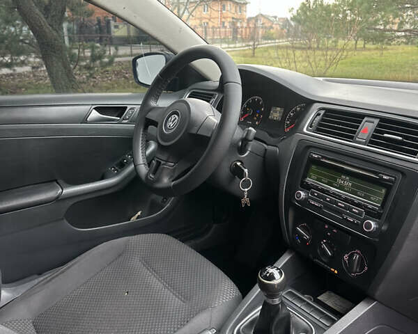 Сірий Фольксваген Джетта, об'ємом двигуна 1.98 л та пробігом 232 тис. км за 5850 $, фото 10 на Automoto.ua