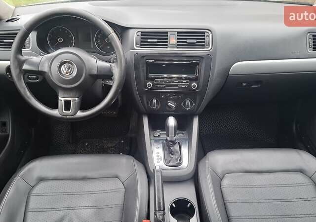 Сірий Фольксваген Джетта, об'ємом двигуна 2.5 л та пробігом 312 тис. км за 7700 $, фото 17 на Automoto.ua