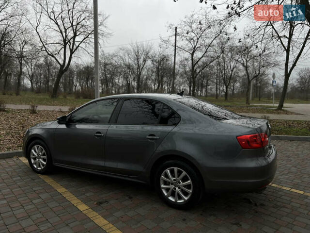 Серый Фольксваген Джетта, объемом двигателя 2.48 л и пробегом 226 тыс. км за 8700 $, фото 5 на Automoto.ua