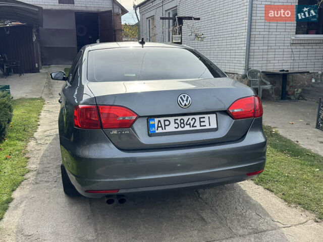 Серый Фольксваген Джетта, объемом двигателя 2.5 л и пробегом 215 тыс. км за 8500 $, фото 2 на Automoto.ua