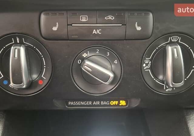 Сірий Фольксваген Джетта, об'ємом двигуна 2.5 л та пробігом 312 тис. км за 7700 $, фото 20 на Automoto.ua