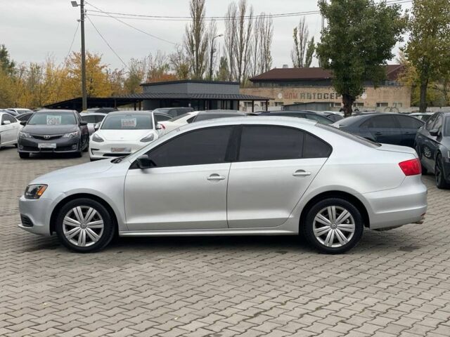 Фольксваген Джетта 2012 в Кривом Роге на Automoto.ua Серый Фольксваген Джетта, объемом двигателя 2 л и пробегом 153 тыс. км за 7700 $, фото 2 на Automoto.ua