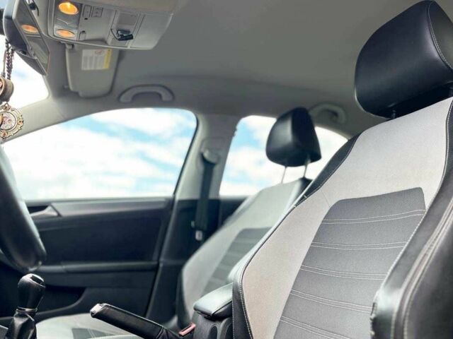 Серый Фольксваген Джетта, объемом двигателя 1.4 л и пробегом 290 тыс. км за 8990 $, фото 11 на Automoto.ua