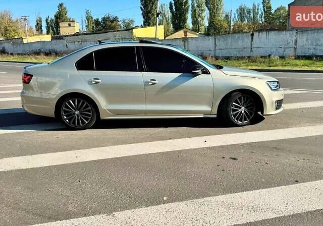 Серый Фольксваген Джетта, объемом двигателя 2.48 л и пробегом 150 тыс. км за 8800 $, фото 4 на Automoto.ua