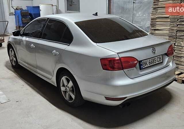 Серый Фольксваген Джетта, объемом двигателя 1.97 л и пробегом 265 тыс. км за 8900 $, фото 1 на Automoto.ua