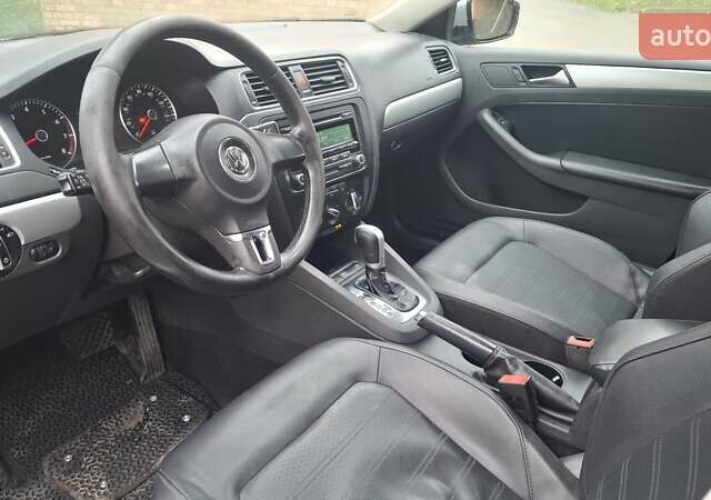 Сірий Фольксваген Джетта, об'ємом двигуна 2.5 л та пробігом 312 тис. км за 7700 $, фото 16 на Automoto.ua