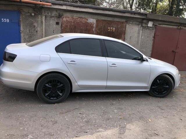 Сірий Фольксваген Джетта, об'ємом двигуна 2.5 л та пробігом 220 тис. км за 8450 $, фото 4 на Automoto.ua